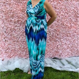 Beautiful maxi dress size 10